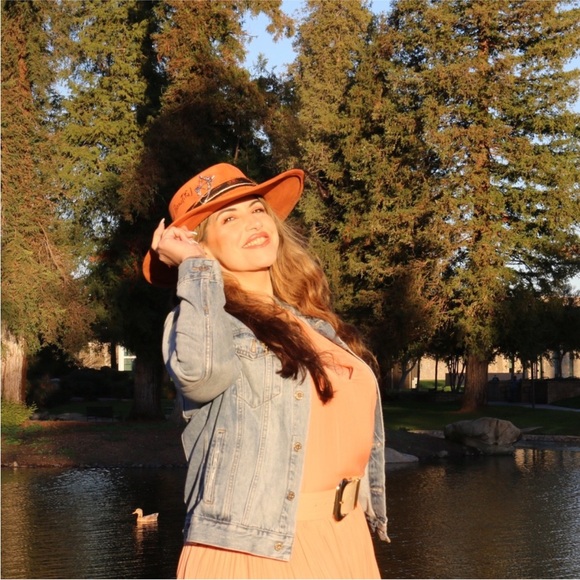 🤘🏽🪩🖤Glitz N Grunge Train Show Saturday, February 28th EST🪩🖤🤘🏽 - Picture 7 of 8